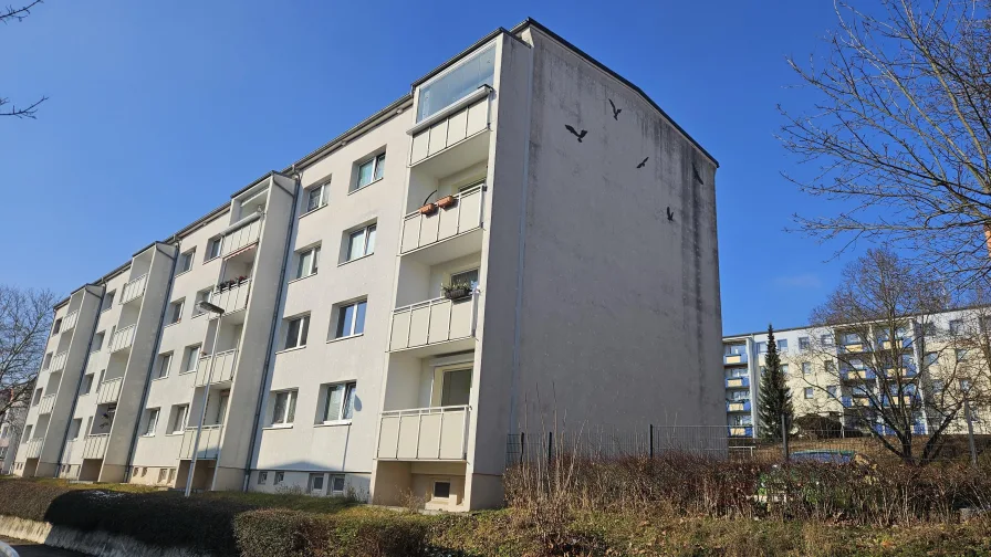 Seitenansicht - Wohnung kaufen in Gera - Dreiraum Eigentumswohnung für Alt und Jung in Gera Langenberg