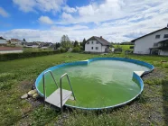 Pool und Garten