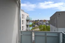 Blick vom Balkon zur anderen Seite