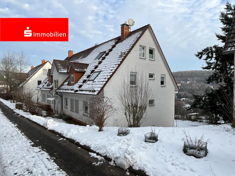 Außenansicht - Wohnung kaufen in Marburg - Attraktive  Wohnung mit viel Tageslicht, Terrasse eigenem Gartenanteil und Fernblick!