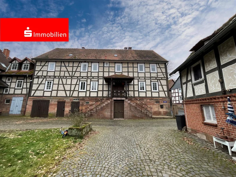 Haupthaus - Haus kaufen in Marburg - Historisches Fachwerk-Anwesen mit einzigartigem Charme und großem Grundstück.