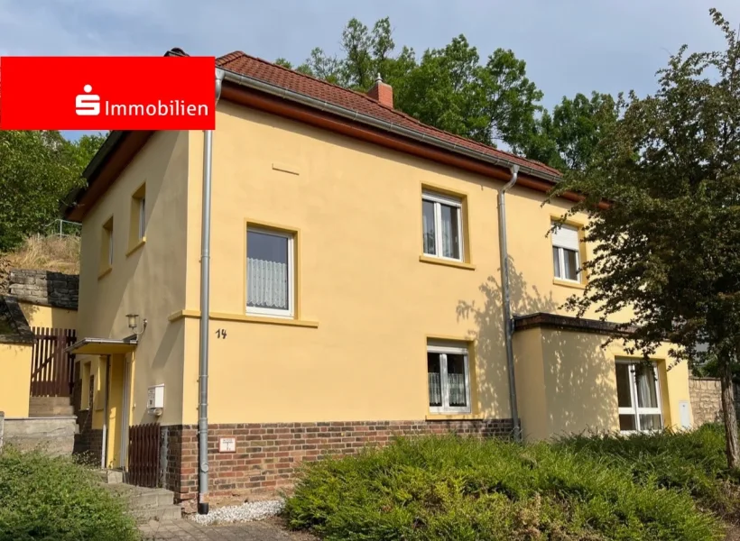Außenansicht - Haus kaufen in Erfurt - Stadthaus mit zwei Vollgeschossen in Möbisburg.