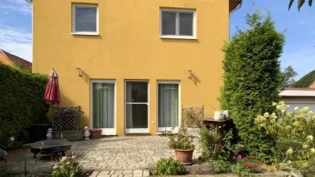 Gartenansicht - Haus kaufen in Sömmerda - Einziehen und Wohlfühlen für die ganze Familie !