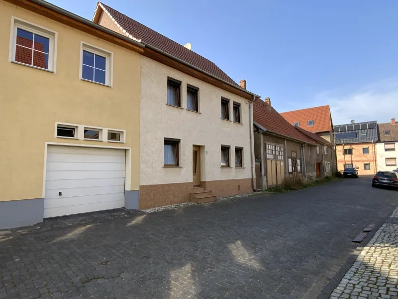 Außenansicht - Haus kaufen in Kindelbrück - Wohnhaus in ländlicher Lage 