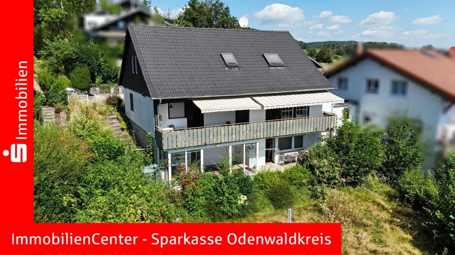 Titelbild - Haus kaufen in Reichelsheim - Sonnige Südhanglage im idyllischen Gersprenztal. Großes Einfamilienhaus mit Garage und Carport.