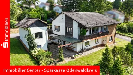  - Haus kaufen in Michelstadt - Ruhig, sonnig und mit tollem Ausblick gelegen. 1-Familienhaus mit Garage in Odenwälder Höhenort.