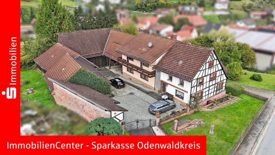 Titelbild - Haus kaufen in Oberzent - Schöner Dreiseitenhof mit ca. 1,7 ha angrenzender Wiese - Zusätzliche 8,4 ha optional zu erwerben