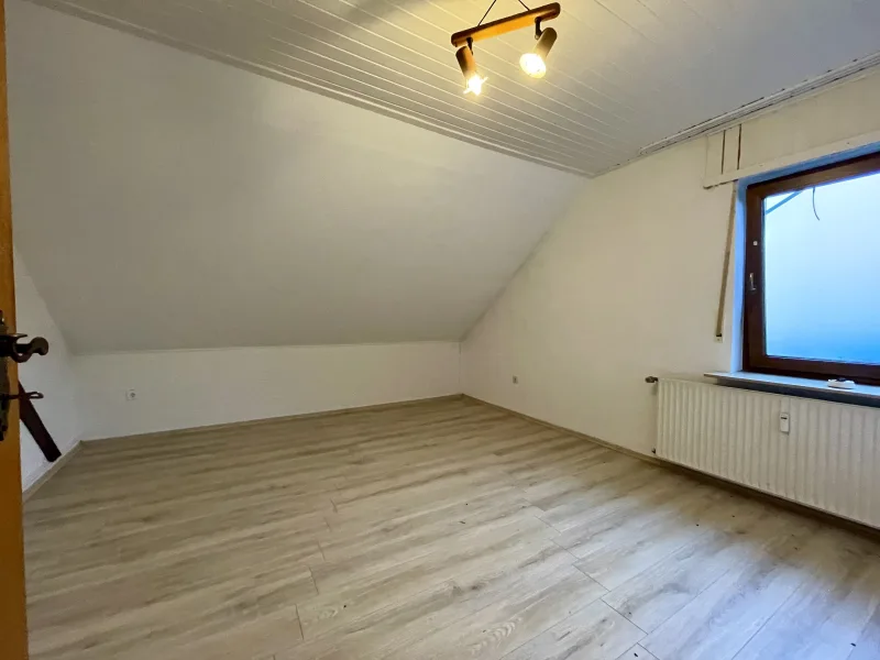 Schlafzimmer DG