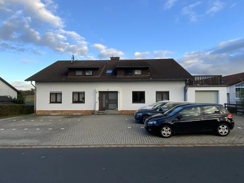 Haus mit Einstellplätzen - Wohnung kaufen in Bad Wildungen - Eine gute Wahl