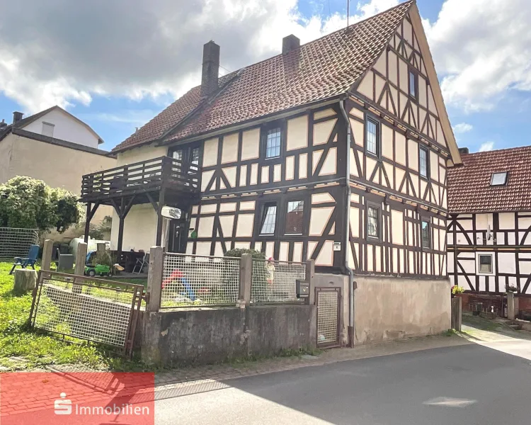 Vorderseite - Haus kaufen in Weißenborn - Viel Wohnfläche oder Mietertrag zu einem bezahlbaren Preis in ruhiger Lage!