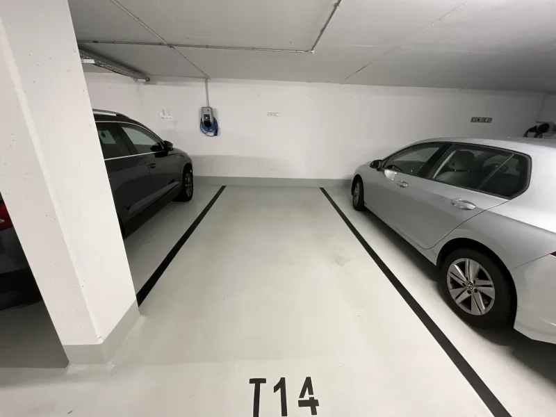 Tiefgaragenstellplatz