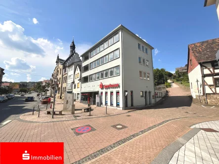 Vorderansicht - Haus kaufen in Großalmerode - Zentral gelegenes Wohn- und Geschäftshaus mit Garagenund kleinem Garten!