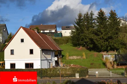 Außenansicht  - Haus kaufen in Wehretal - Modernisiertes Einfamilienhaus sucht neue Hausherren!