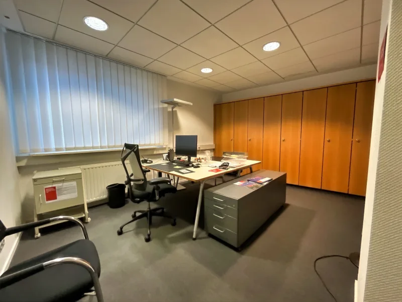 Büro EG