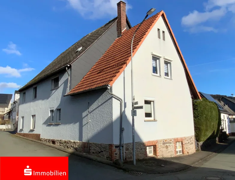 Rechts Ursprungshaus mit Anbau - Haus kaufen in Greifenstein - Pure Gemütlichkeit!