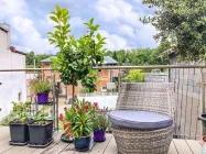 Ausblick vom Balkon mit Rohbau Wohnhaus