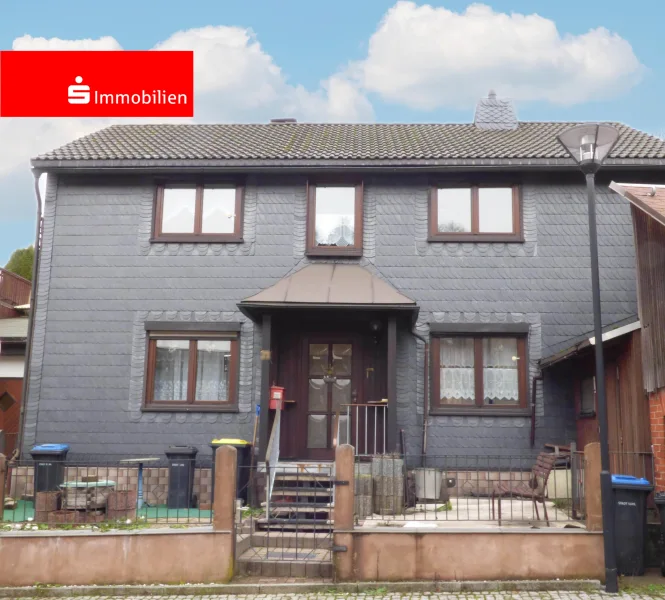 Straßenansicht - Haus kaufen in Suhl - Ihr neues Zuhause – direkt am Rennsteig gelegen!!
