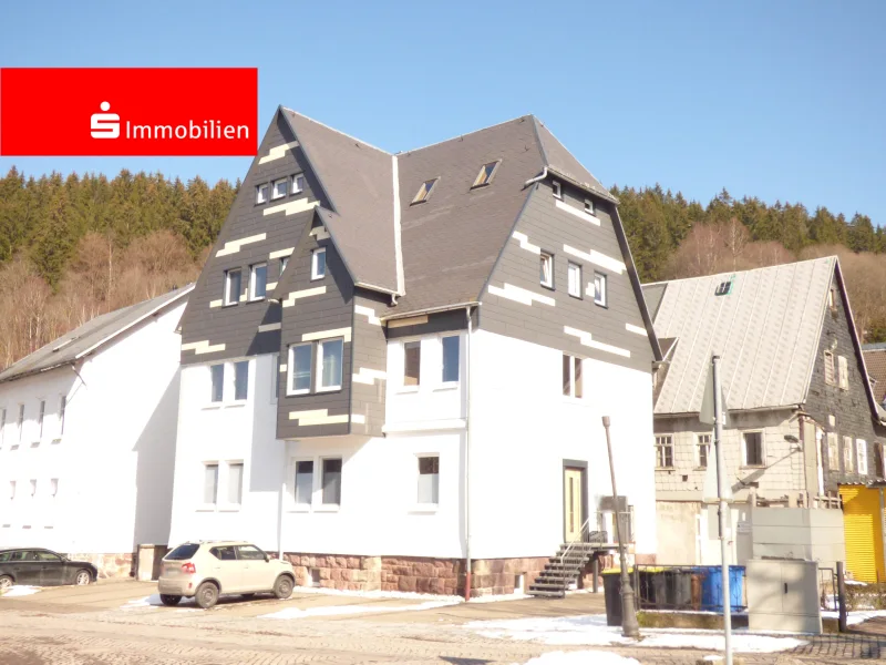 Straßenansicht - Zinshaus/Renditeobjekt kaufen in Ilmenau - Hochwertig saniertes Mietshaus sucht einen neuen Eigentümer!!