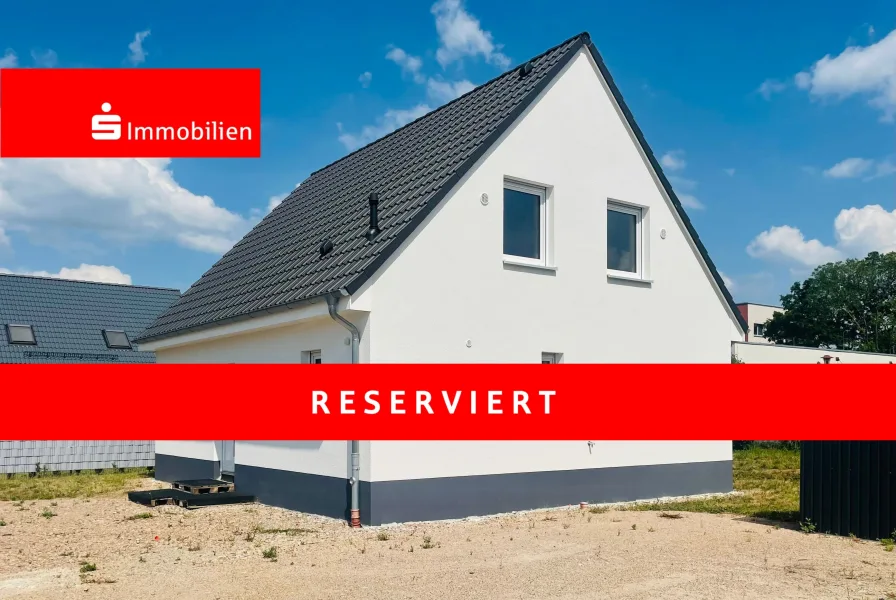 Außenansicht - Haus kaufen in Arnstadt - ***Reserviert - Einfamilienhaus mit Garten in familienfreundlicher Lage von Arnstadt***