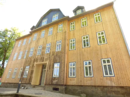 Vorderansicht - Wohnung mieten in Großbreitenbach - Modernes Wohnen im Stadtzentrum
