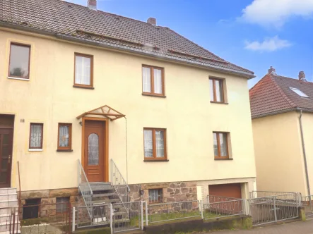 Straßenansicht - Haus kaufen in Ilmenau - Ihr neues Zuhause in beliebter Wohnlage von Gehren !!