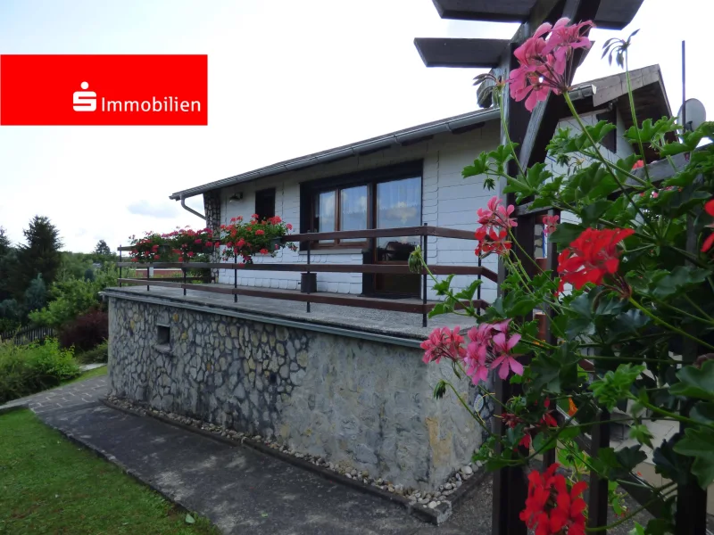 Bungalow mit Terrasse - Haus kaufen in Ilmenau - Ruhe, Natur, Erholung auf großem Grundstück gesucht, dann sind Sie hier richtig !!