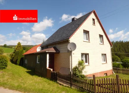 Straßenansicht - Haus kaufen in Großbreitenbach - Sie wollen ruhig und naturnah wohnen, dann aufgepasst !!