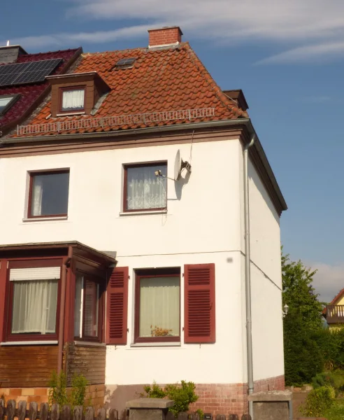 Straßensicht - Haus kaufen in Ilmenau - Ihr neues Zuhause in beliebter Wohnlage !!