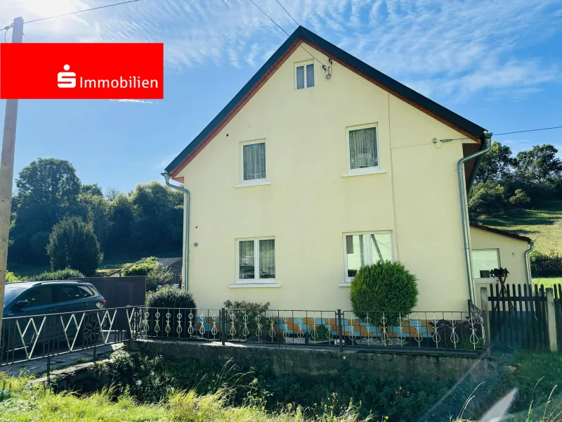 Außenansicht - Haus kaufen in Stadtilm - **Einziehen und Wohlfühlen** Einfamilienhaus mit Scheune und großem Grundstück in Ehrenstein