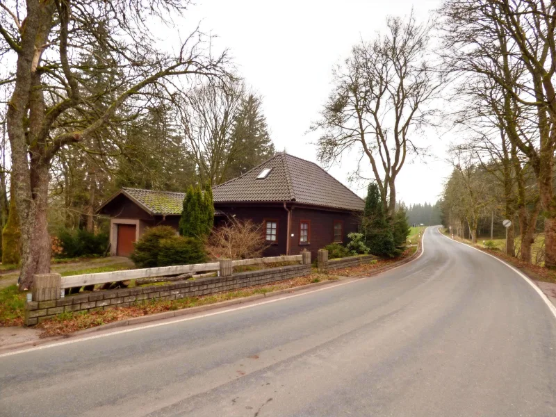 Straßenansicht Einfamilienhaus