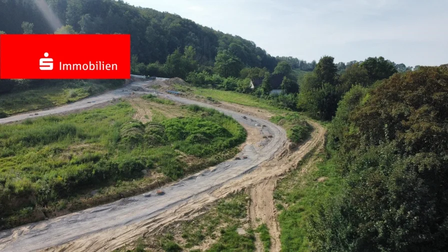 Luftaufnahme der Erschließung - Grundstück kaufen in Lautertal - Neubaugebiet "Im Schmelzig"   Wohnen wo die Sonne scheint !