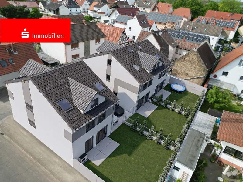 Vogelperspektive - Haus kaufen in Lampertheim - Moderne Neubau-Immobilie in Hofheim mit Garten und innovativer Energietechnik