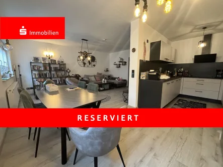 Wohnzimmer - Wohnung kaufen in Lampertheim - Sofort bezugsfähig - modernisierte 3 Zimmer Wohnung