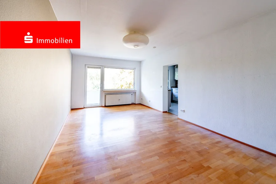 Wohnzimmer - Wohnung kaufen in Schwalbach - Schwalbach! Gepflegte Dreizimmerwohnung mit abgeschlossenem Tiefgaragenstellplatz