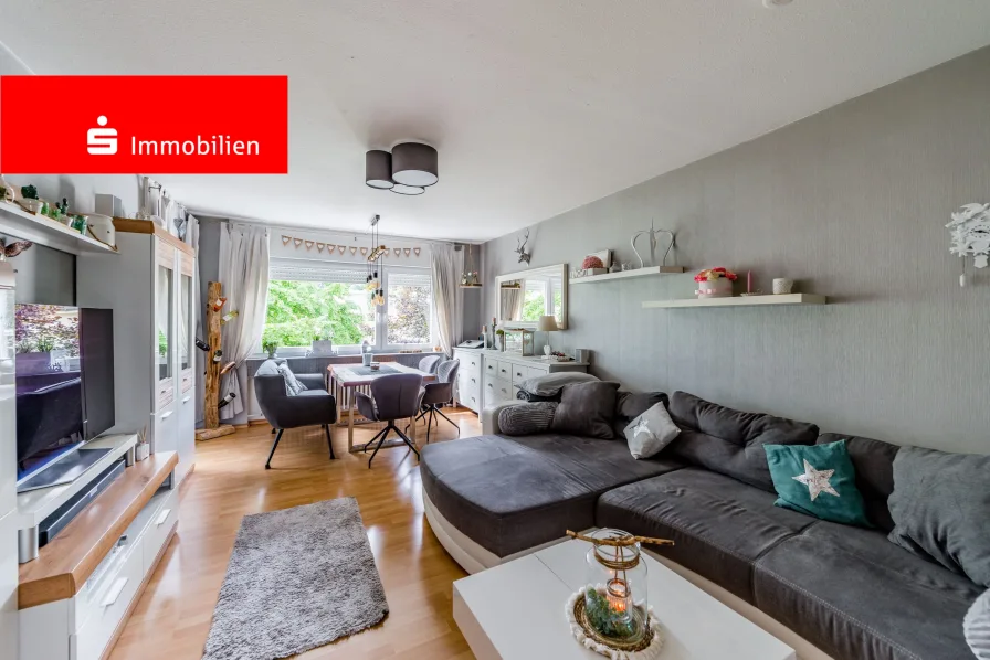 Wohn- und Esszimmer - Wohnung kaufen in Oberursel - Oberursel-Hohemark: Helle und gepflegte 3-Zimmerwohnung mit Balkon