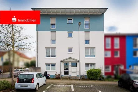 Straßenansicht - Wohnung kaufen in Frankfurt - Frankfurter Berg: Geräumige 3-Zimmer-Wohnung in kleiner Wohneinheit