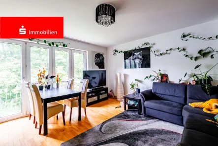 Wohn- und Esszimmer - Wohnung kaufen in Frankfurt - Frankfurt-Dornbusch: Zentral gelegene 3-Zimmerwohnung mit sehr gutem Schnitt