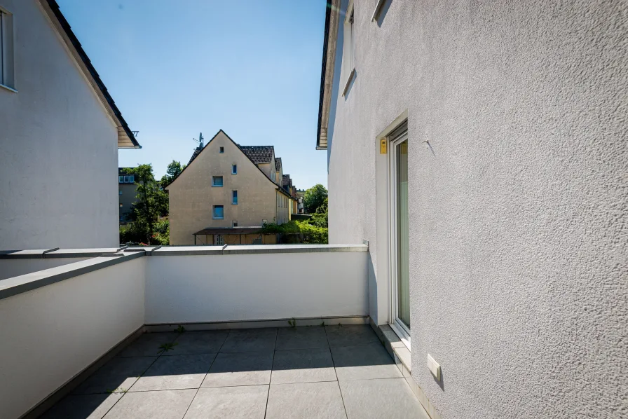 Sonnige Terrasse am Obergeschoss