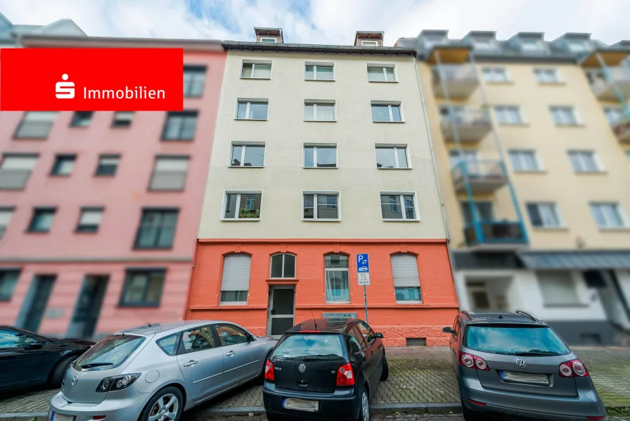 Außenansicht vorne - Wohnung kaufen in Frankfurt - Frankfurt-Bornheim: Moderne 4-Zimmerwohnung mit guter Ausstattung in gepflegtem Haus!