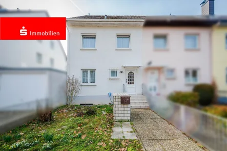 Front - Haus kaufen in Frankfurt - Frankfurt Bergen-Enkheim: Komfortables Reihenendhaus mit Gestaltungspotential