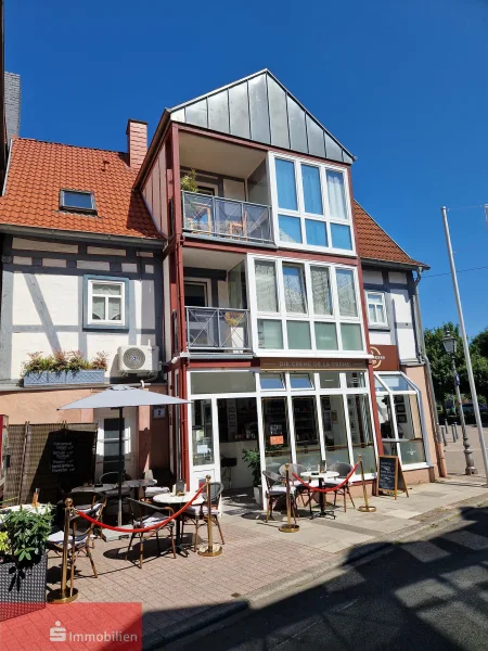 Ansicht Strassenseite - Haus kaufen in Bad Orb - Provisionsfrei -Einfamilienhaus mit exklusivem Coffeeshop auf 118 qm in bester Lage von Bad Orb