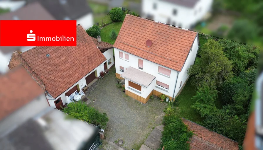 Luftbild - Haus kaufen in Gründau - # Uriges Einfamilienhaus in gepflegtem Zustand #