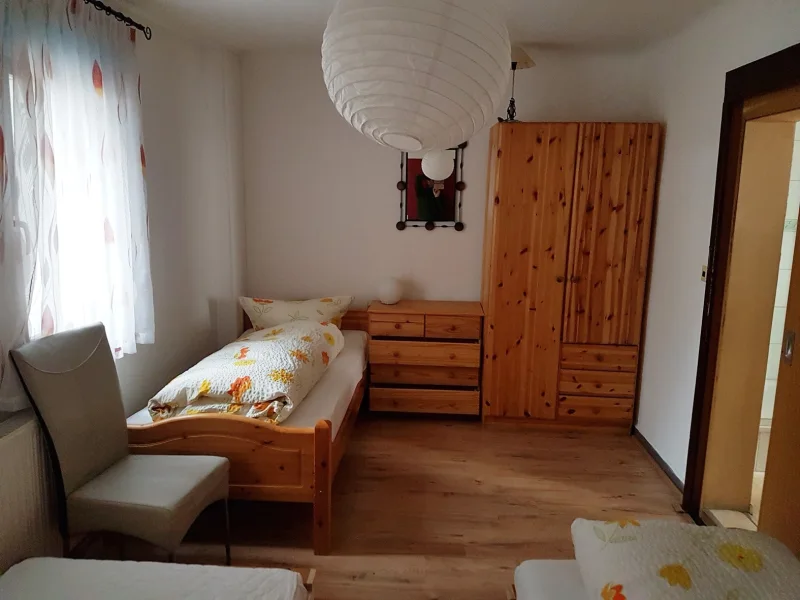 Schlafzimmer EG links