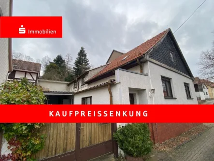 Straßenansicht Ostseite - Haus kaufen in Georgenthal - ***Da lässt sich was draus machen***