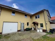 Ostseite mit Garage