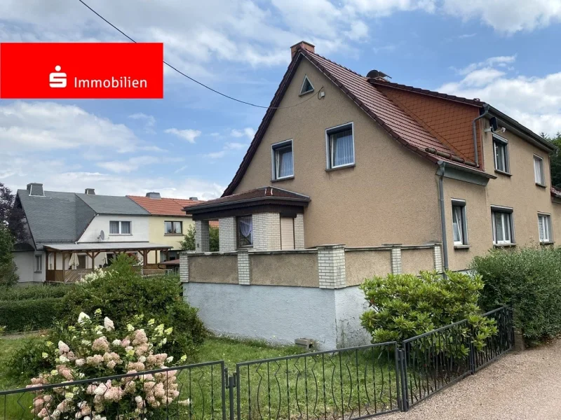 Straßenansicht DHH - Haus kaufen in Waltershausen - ***Auf diesem Grundstück wollen wir leben***