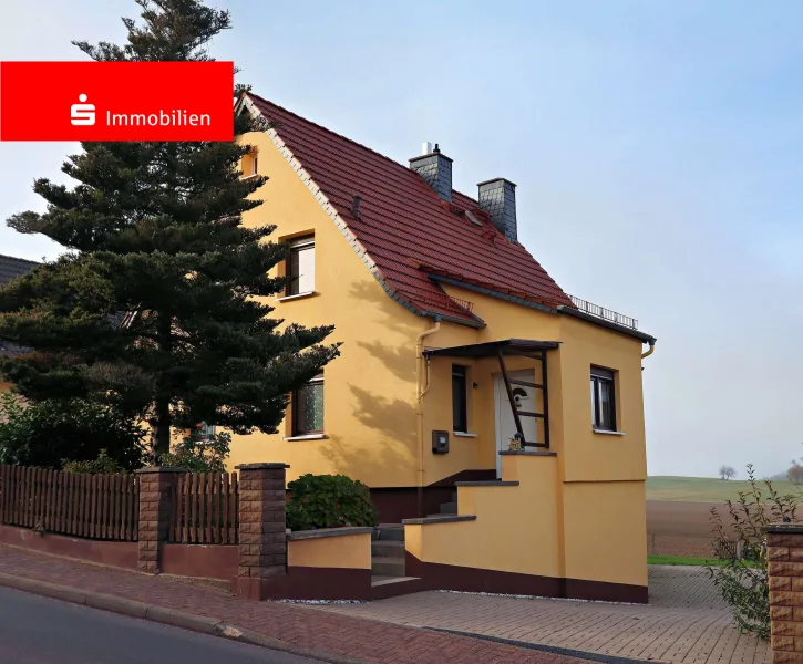 Straßenansicht - Haus kaufen in Bad Tabarz - ***Bei dieser Aussicht geraten Sie ins Schwärmen***