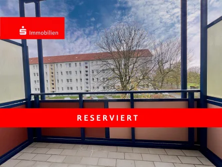 Aussicht Balkon - Wohnung kaufen in Gotha - 3-Zimmer-Wohnung mit Balkon – Ihr neues Zuhause mit Potenzial