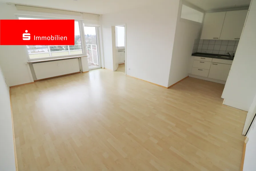 Wohn-Essbereich - Wohnung kaufen in Bad Homburg - Eine helle, top 1,5 ZKB-Single-Wohnung mit Balkon, in Bad Homburg-Gonzenheim, wartet auf Sie !
