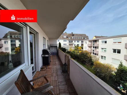große Loggia - Wohnung kaufen in Kronberg - Genießen Sie den Sommer auf dem eigenen Balkon